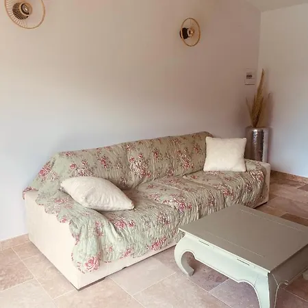 La Maison D A Cote 8 A 10 Personnes Carpentras Extérieur photo