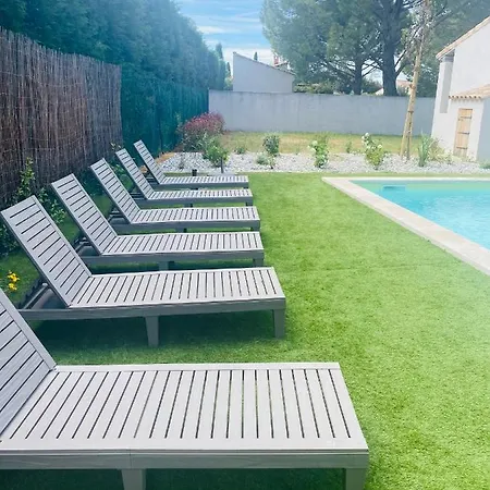 La Maison D A Cote 8 A 10 Personnes Carpentras Extérieur photo