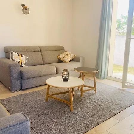 La Maison D A Cote 8 A 10 Personnes Carpentras Extérieur photo