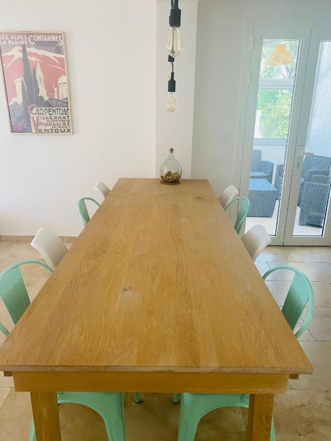La Maison D A Cote 8 A 10 Personnes Holiday home Carpentras
